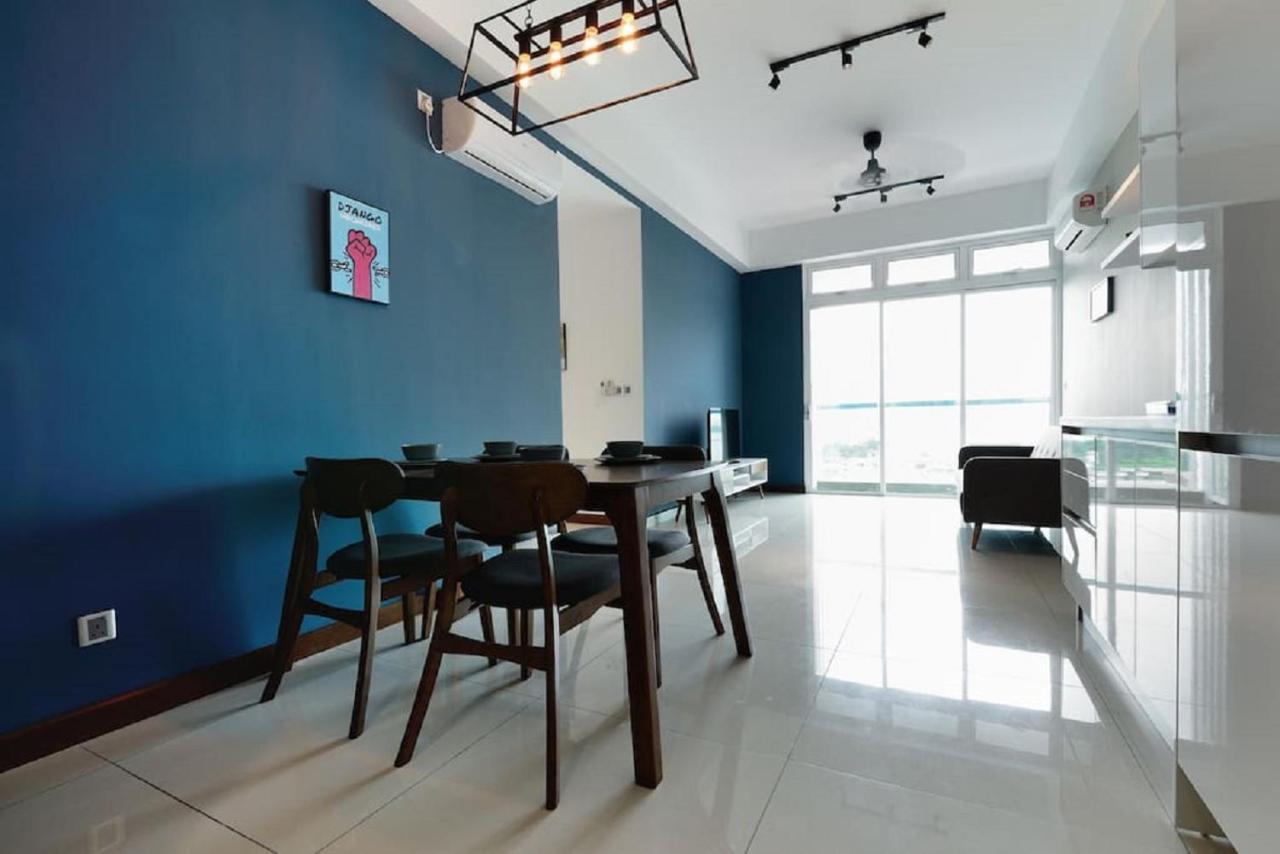 Experience The Coast - Hostahome Suites At Paragon Residence Near Downtown Τζόχορ Μπάχρου Εξωτερικό φωτογραφία