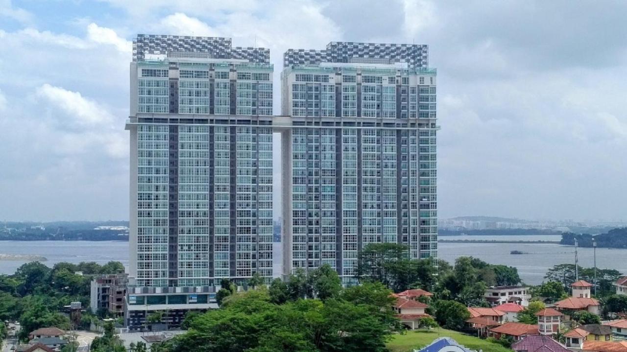 Experience The Coast - Hostahome Suites At Paragon Residence Near Downtown Τζόχορ Μπάχρου Εξωτερικό φωτογραφία