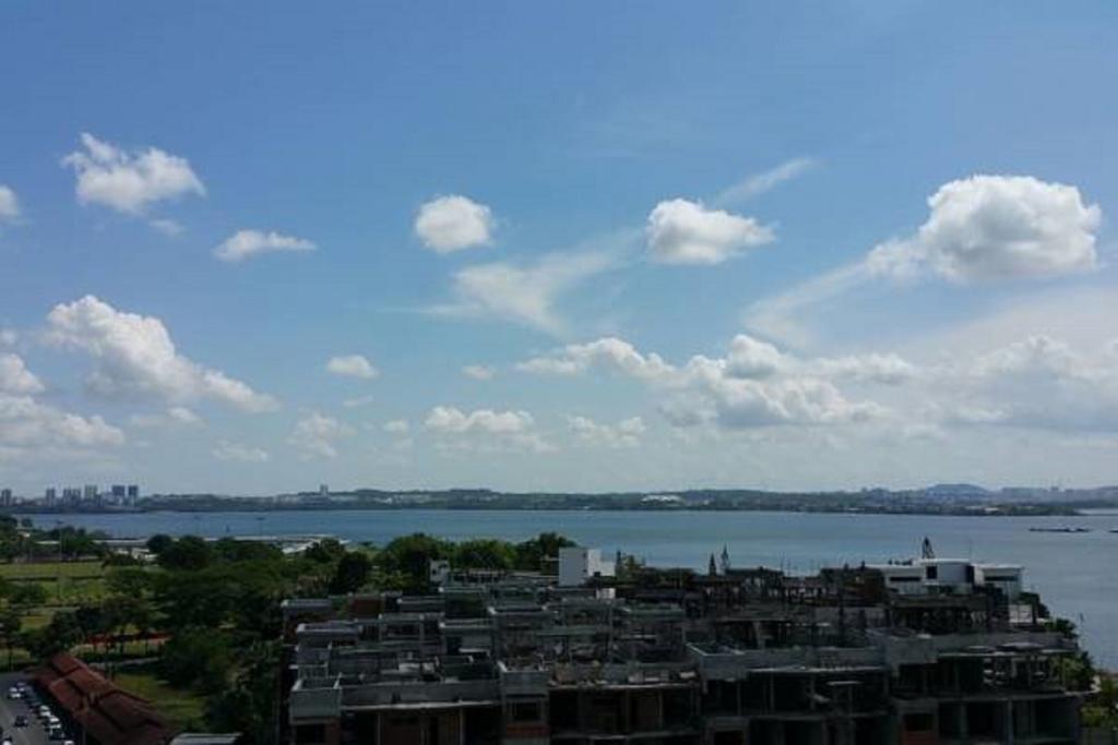Experience The Coast - Hostahome Suites At Paragon Residence Near Downtown Τζόχορ Μπάχρου Εξωτερικό φωτογραφία